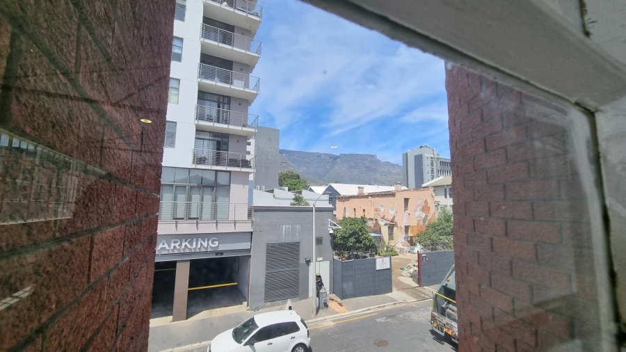 1 Bedroom Property for Sale in Woodstock Western Cape